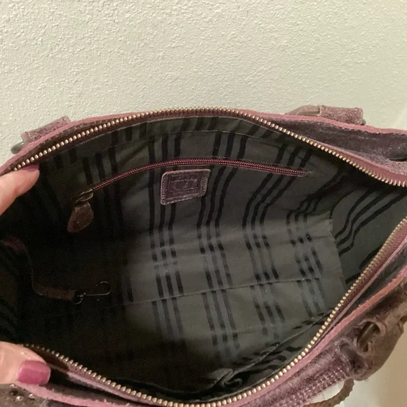 RARE Frye (Deborah) Studded Handbag with Wallet - Picture 12 of 16